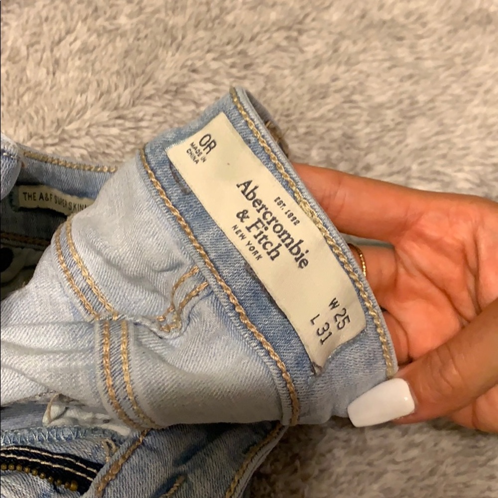 Jeans - Picture 2 of 2